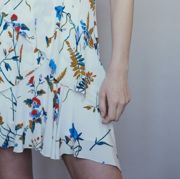 MAJE Rhina cold shoulder floral‎ MINI DRESS - Picture 4 of 12